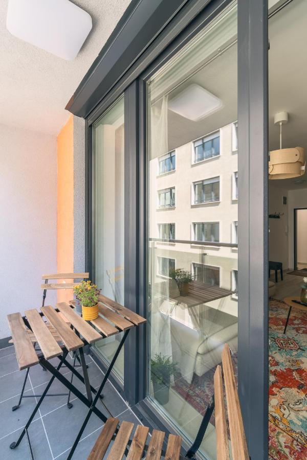 Corvin Apartment With Balcony And Ac Budapešť Exteriér fotografie