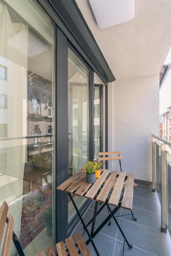 Corvin Apartment With Balcony And Ac Budapešť Exteriér fotografie